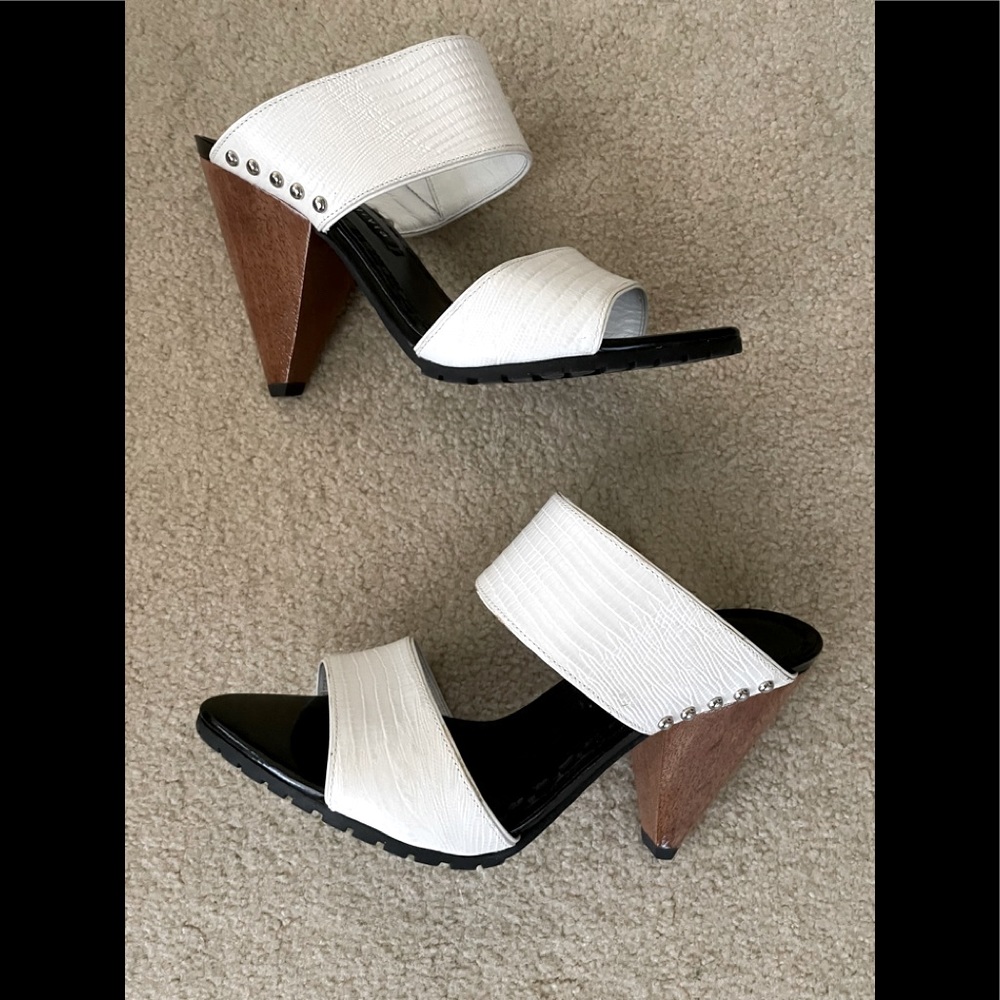 Alice and Olivia sandals